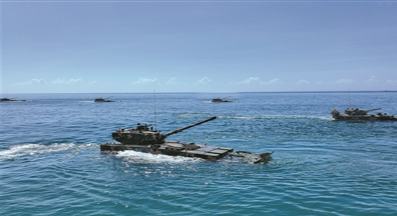 陸軍某旅組織泛水編波訓練