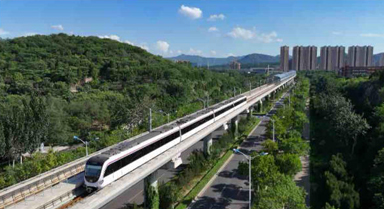 一座为泉水“让路”的地铁站