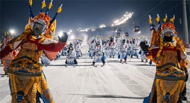 滑雪場陸續開板 冰雪經濟持續升溫