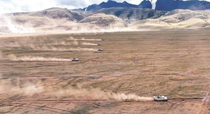 陸軍某部開展綜合戰術訓練