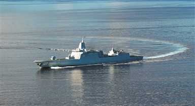 劈波斬浪，向著更加遼闊的深藍