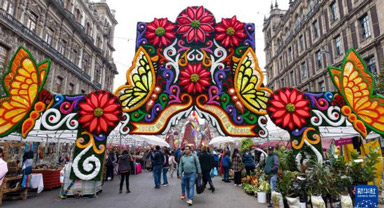 墨西哥城：新年气氛渐浓