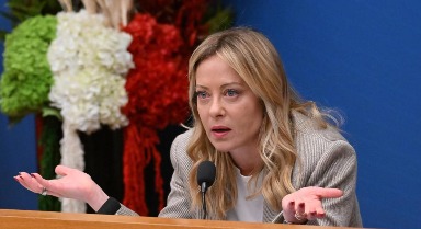 意大利總理梅洛尼舉行新年記者招待會