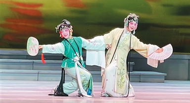 校园青春版昆剧《牡丹亭》上演