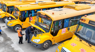 江西赣州：检查校车迎开学