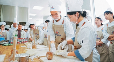 “美食学院”，越来越吃香